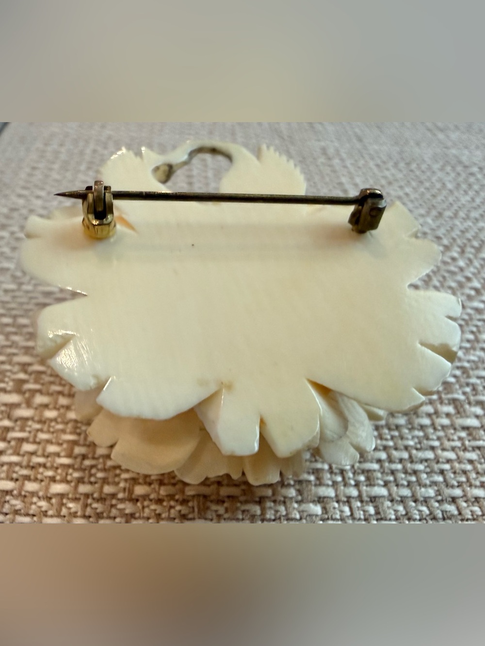 Carved Cream Rose Celluloid Very Vintage Brooch - Picture 10 of 14